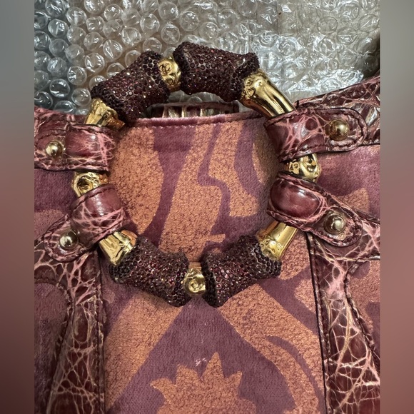 Limited edition Rare Gucci Crystal dragon bag
Tom Ford Gucci collection. - Picture 5 of 17